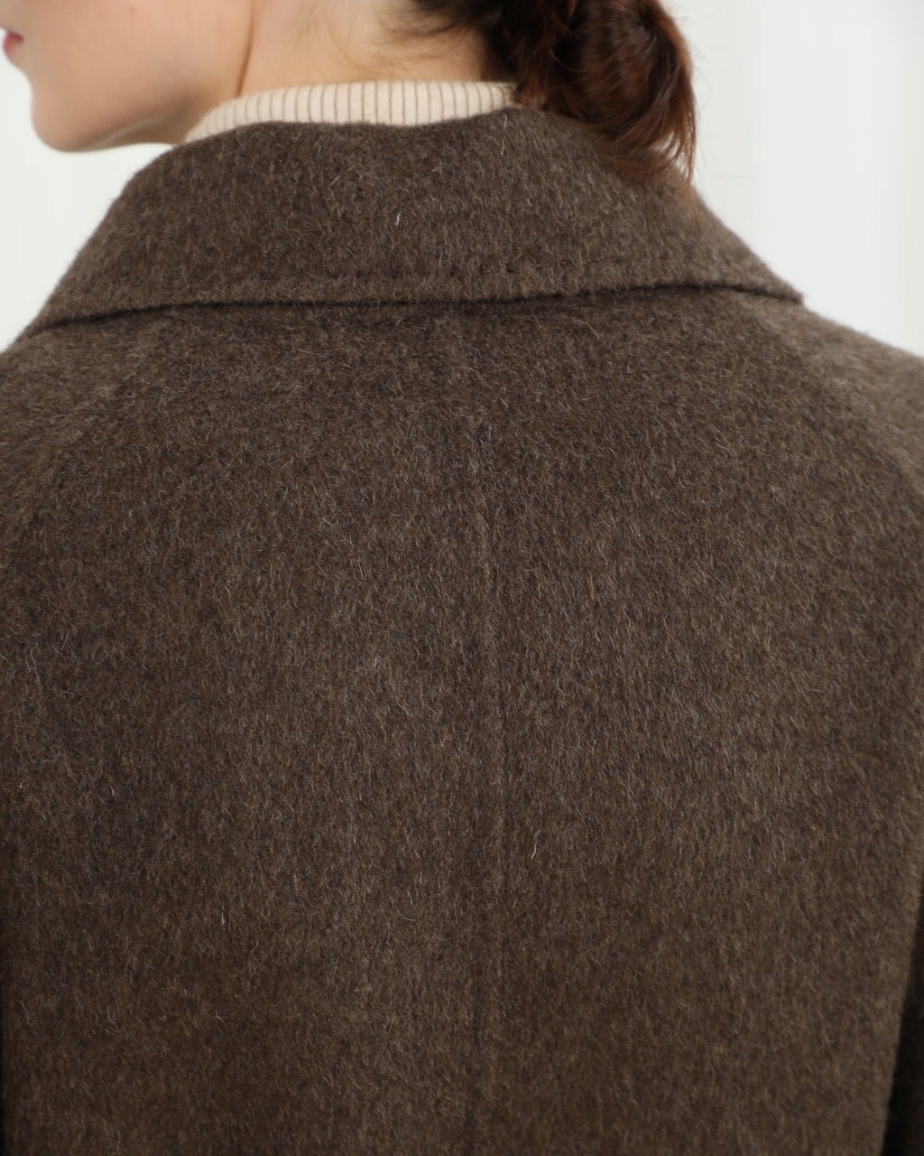 The Belgravia Alpaca-Wool Blend Relaxed Blazer 056